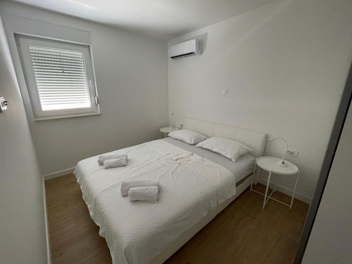 Galeria Apartment Podstrana Bagian luar foto