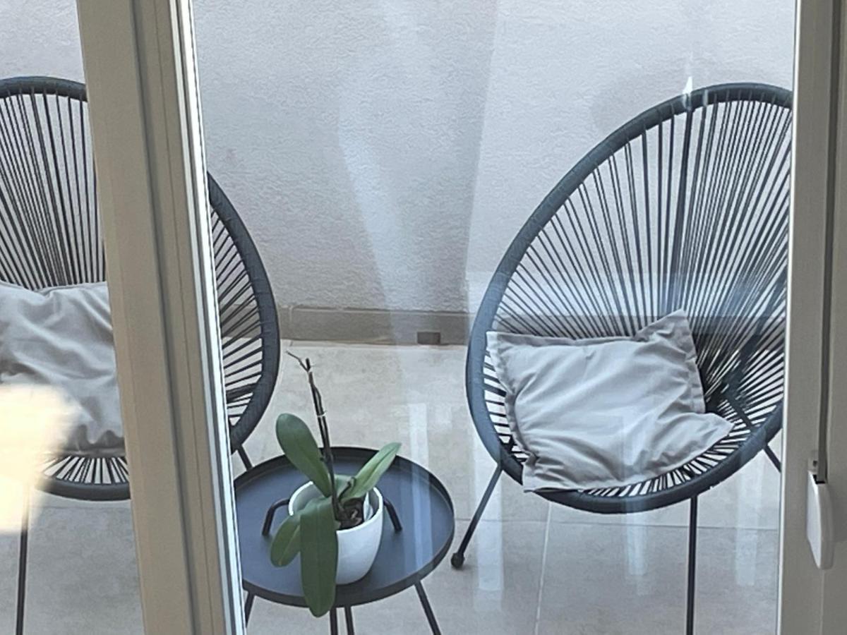 Galeria Apartment Podstrana Bagian luar foto