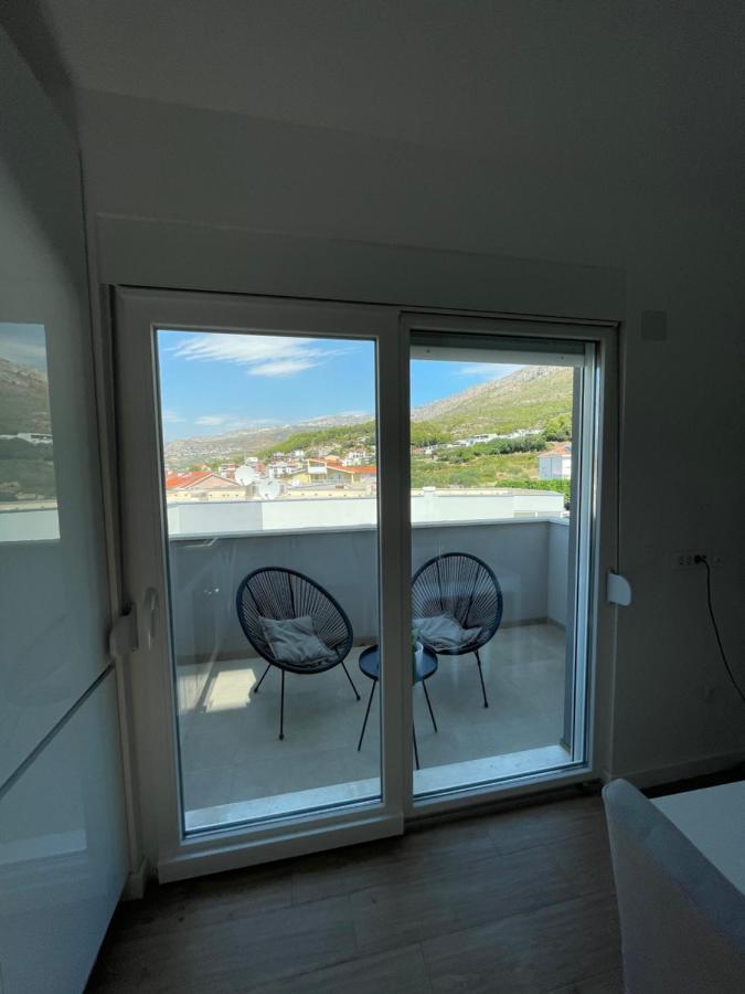 Galeria Apartment Podstrana Bagian luar foto