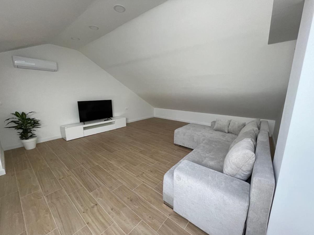 Galeria Apartment Podstrana Bagian luar foto
